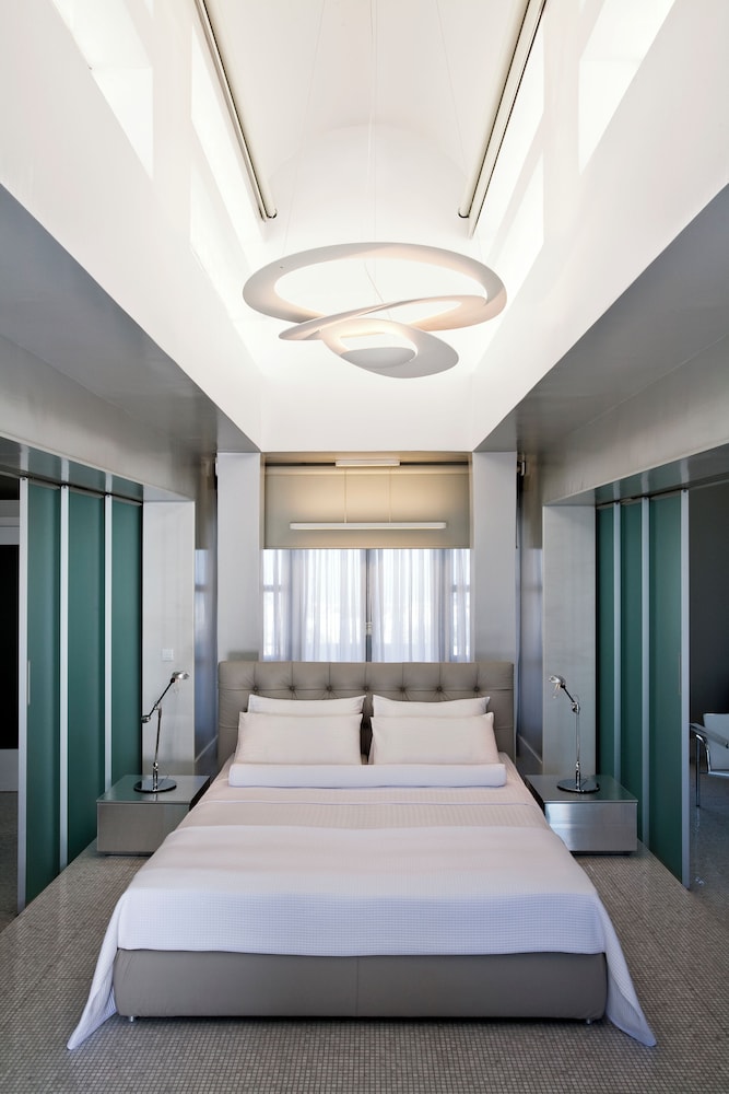 MASTER, SUITE, VOLCANO VIEW