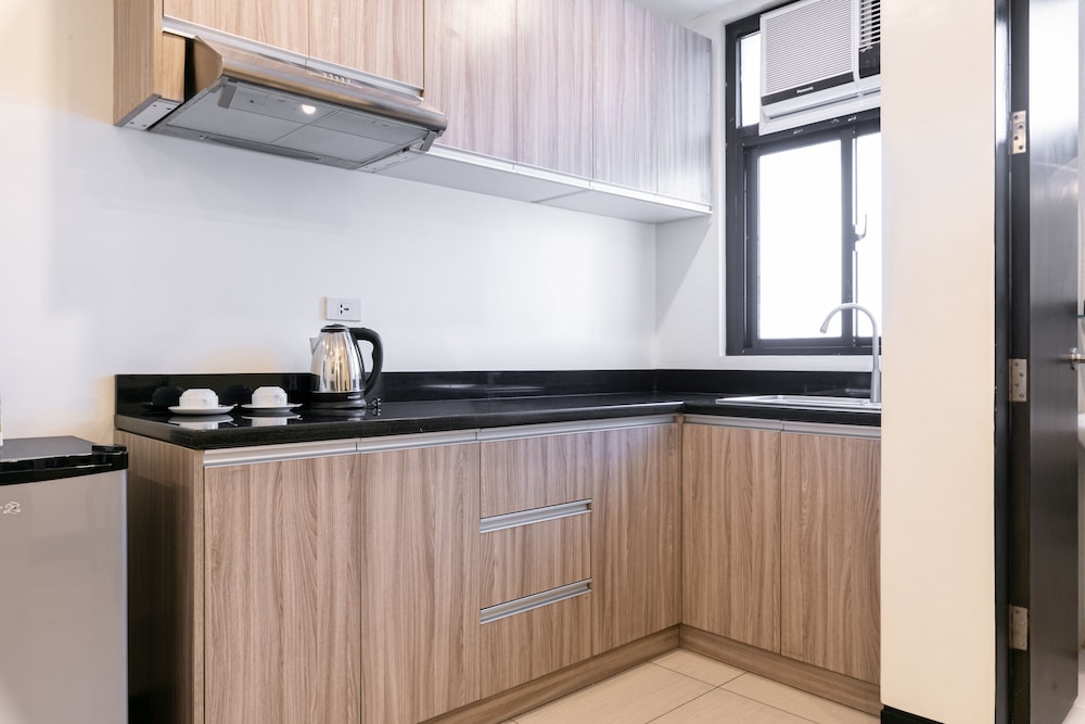 Artemis Place Makati 11/69