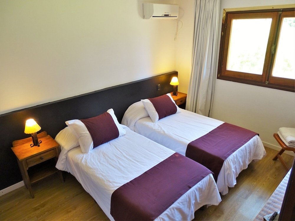 2 BEDROOMS, DELUXE, APARTMENT