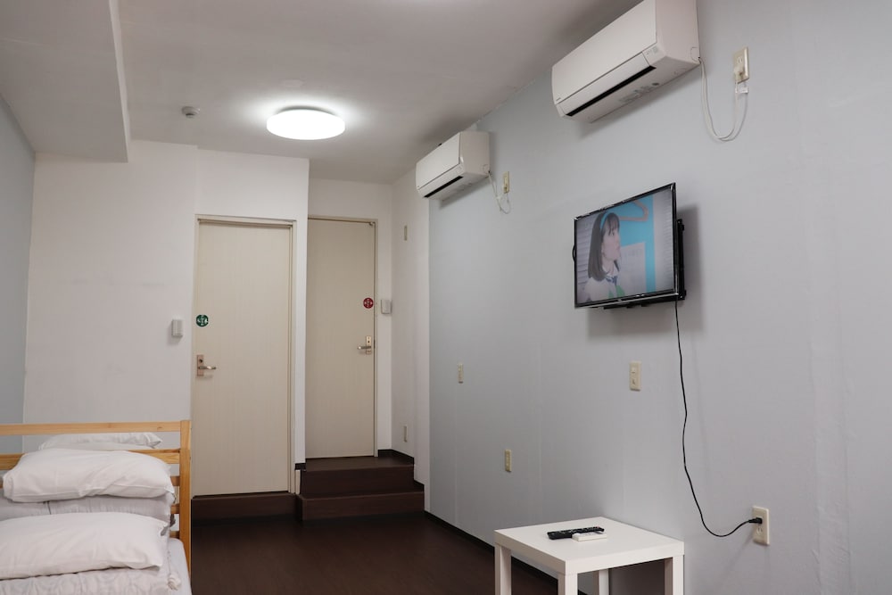 Sophiearth Hostel 53/73