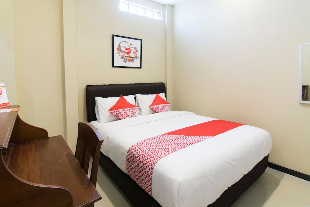 OYO 890 Dewi Fortuna Guest House 15/26