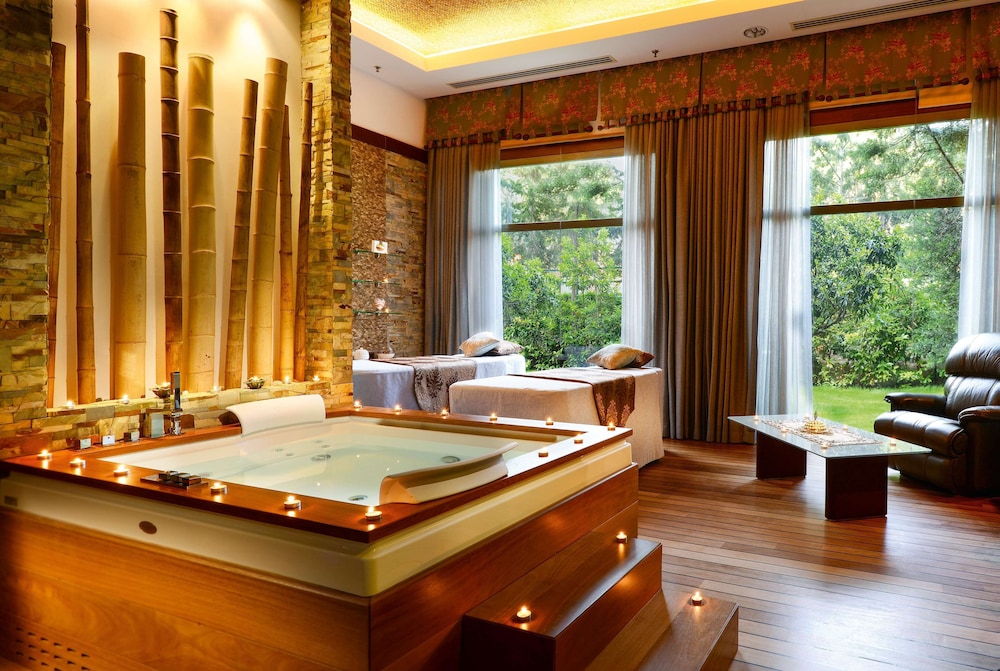 Gloria Verde Resort and Spa 14/50