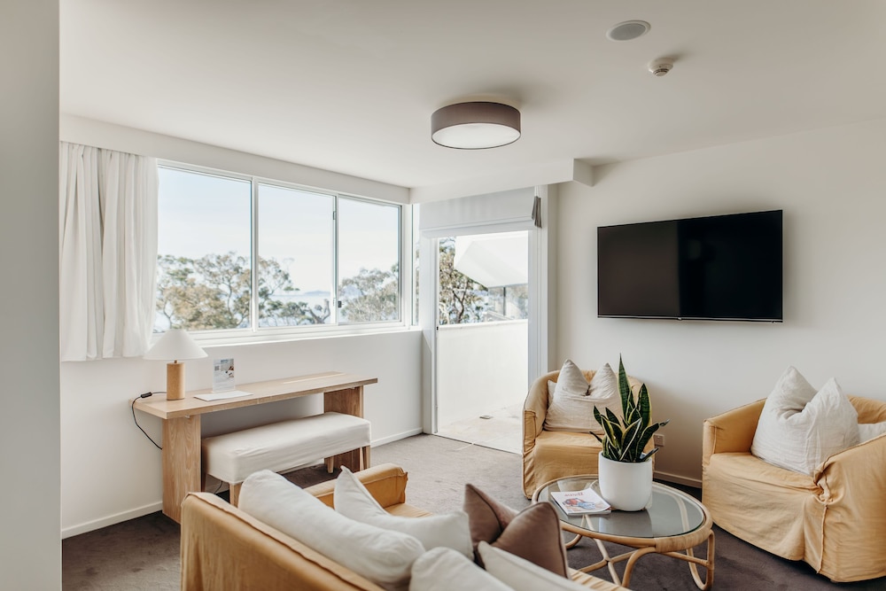 Bannisters Port Stephens 49/72