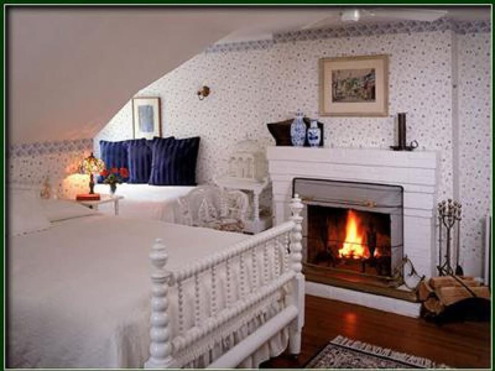 Snug Cottage 36/50