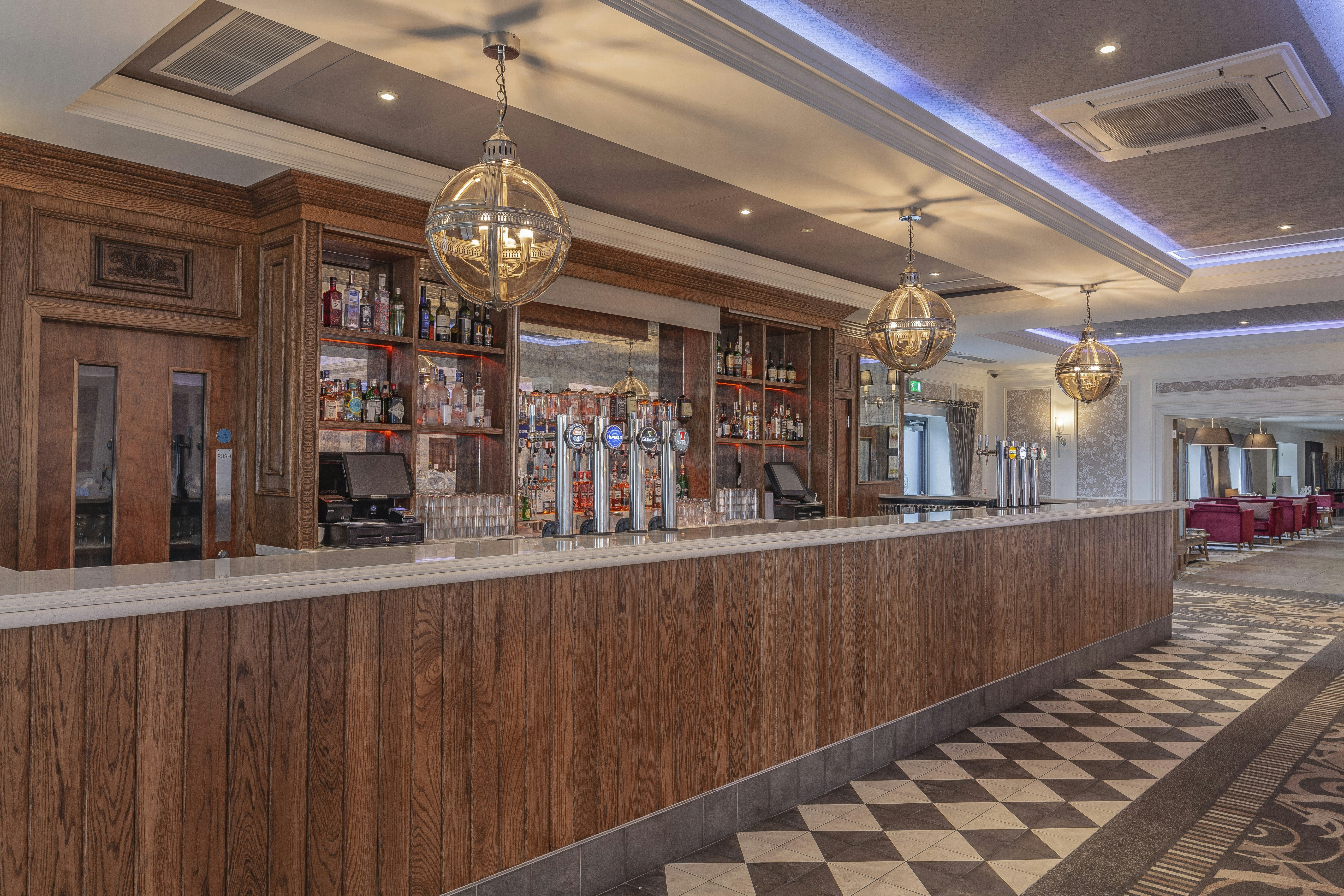 Silverbirch Hotel 6/63