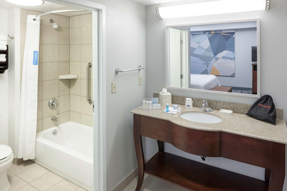 Hampton Inn And Suites By Hilton Oklahoma City Bricktown Ok 14/80