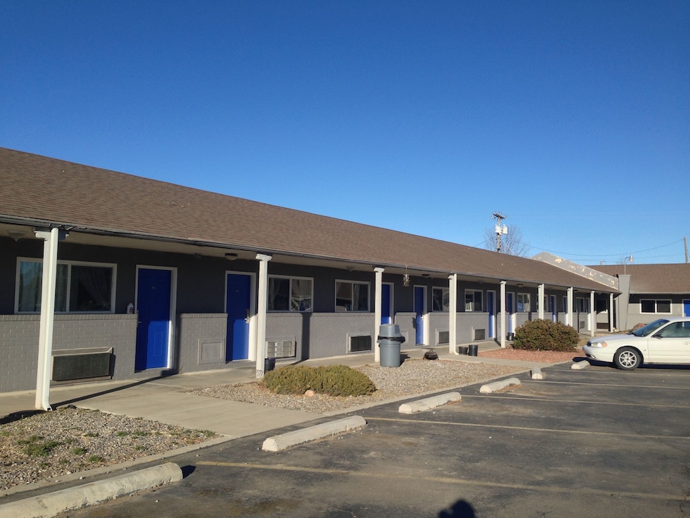 Travelodge by Wyndham Farmington Hwy 64 64/70