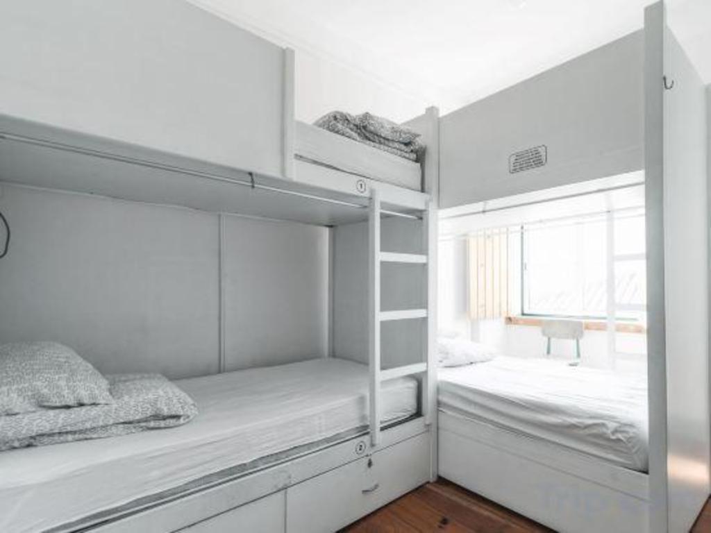 Female Dorm, 12 Beds
