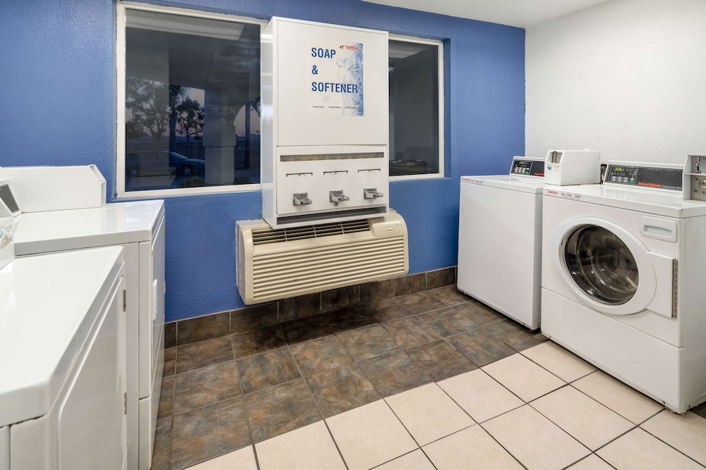 Motel6 Ventura, CA - South 12/61