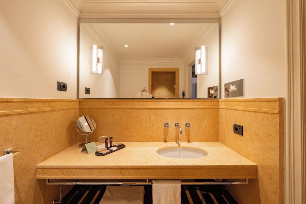 Art Hotel Novecento 48/50