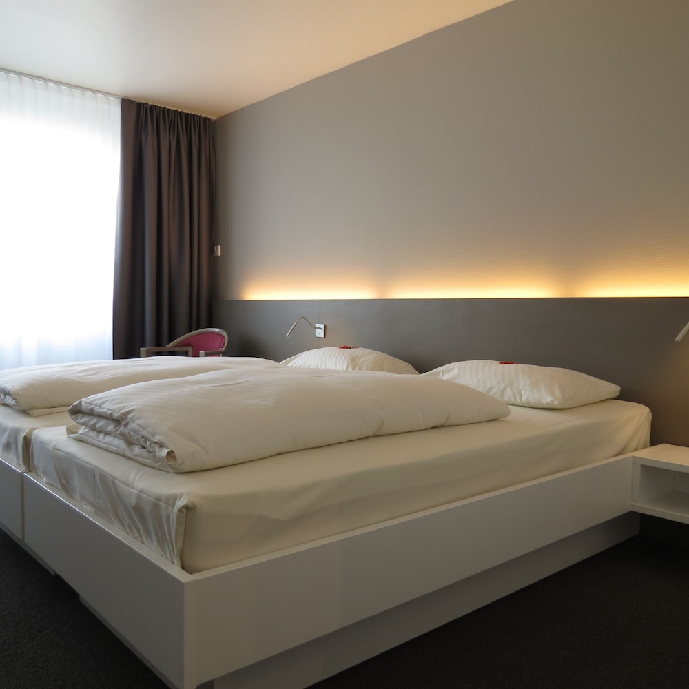 Standard, King Bed