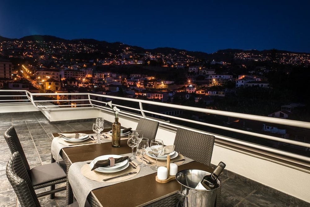 Arts In Penthouse Apartments Til Sol 22/30