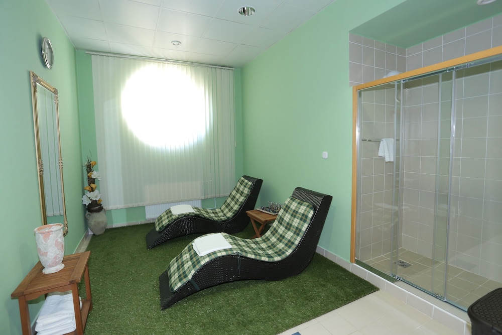Hotel Marina 30/51