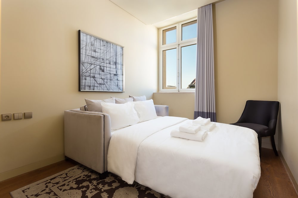 2 BEDROOMS, DELUXE, APARTMENT, 8 BUILDING
