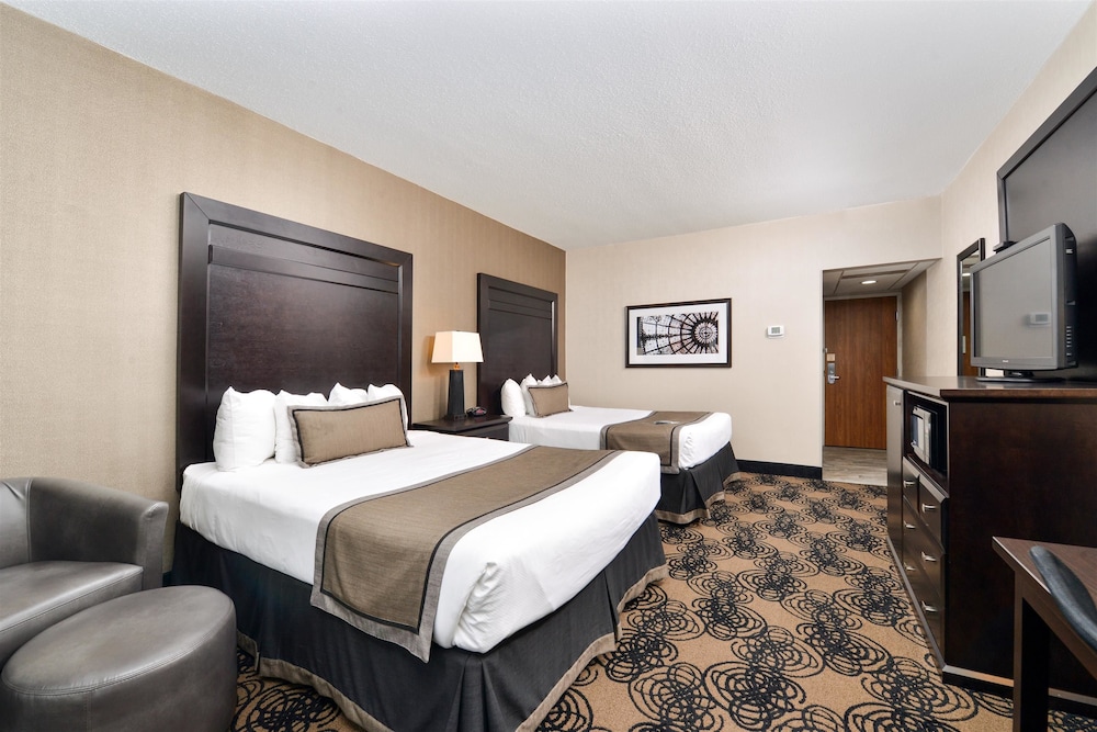 Best Western Plus Midwest Inn 7/31