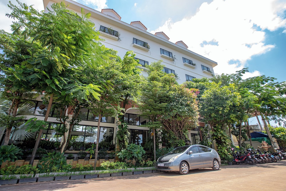 DACO Hotel 82/90