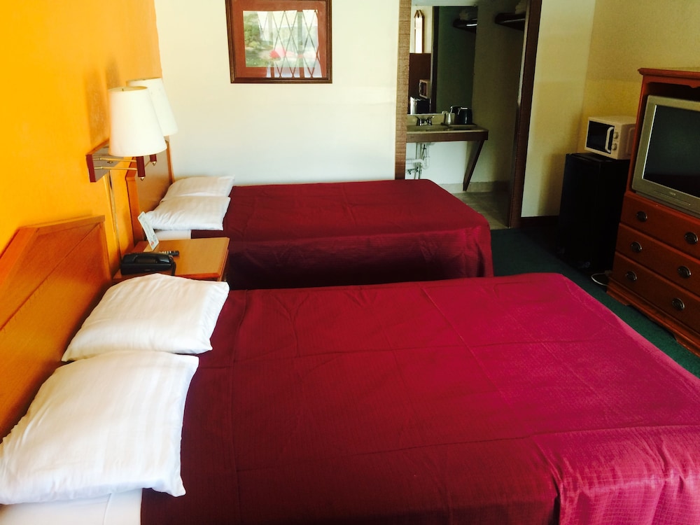 Sunrise Inn 10/30