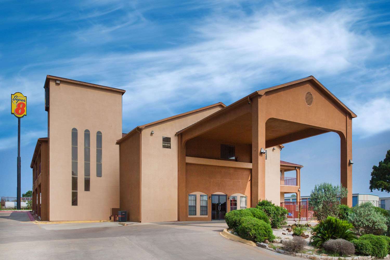 Super 8 by Wyndham Bastrop TX 2/17