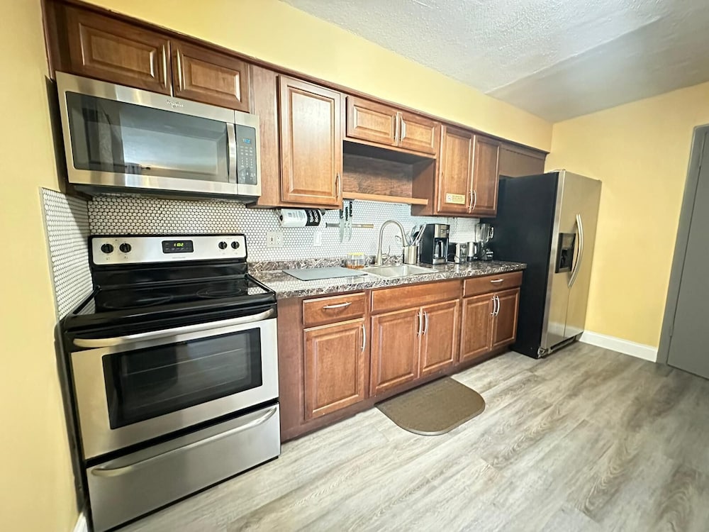 Sheridan Suites Apartment Hotel 6/69