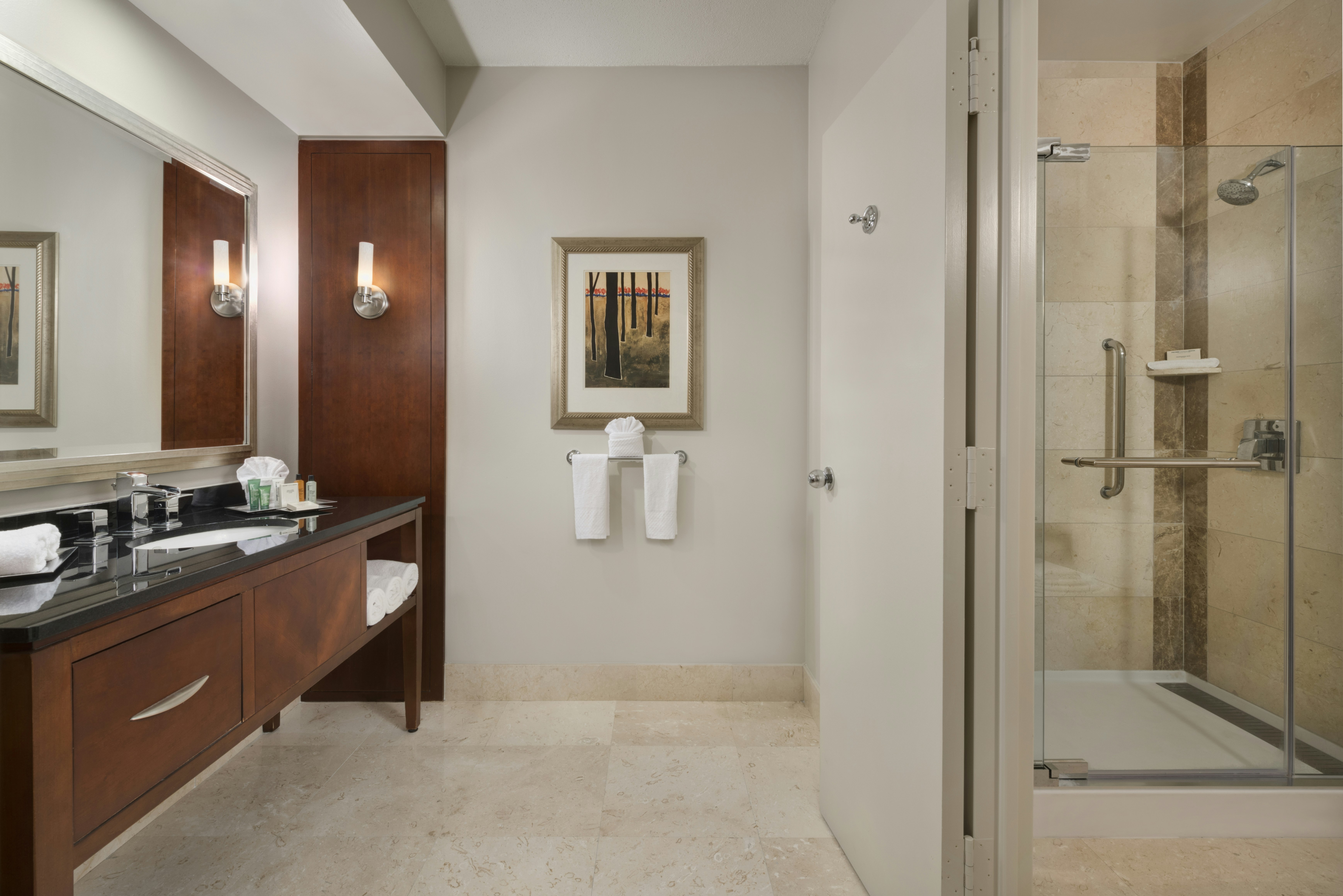 غرفة بسريرين كوين بشرفة، Hilton Houston Post Oak By The Galleria 2/3