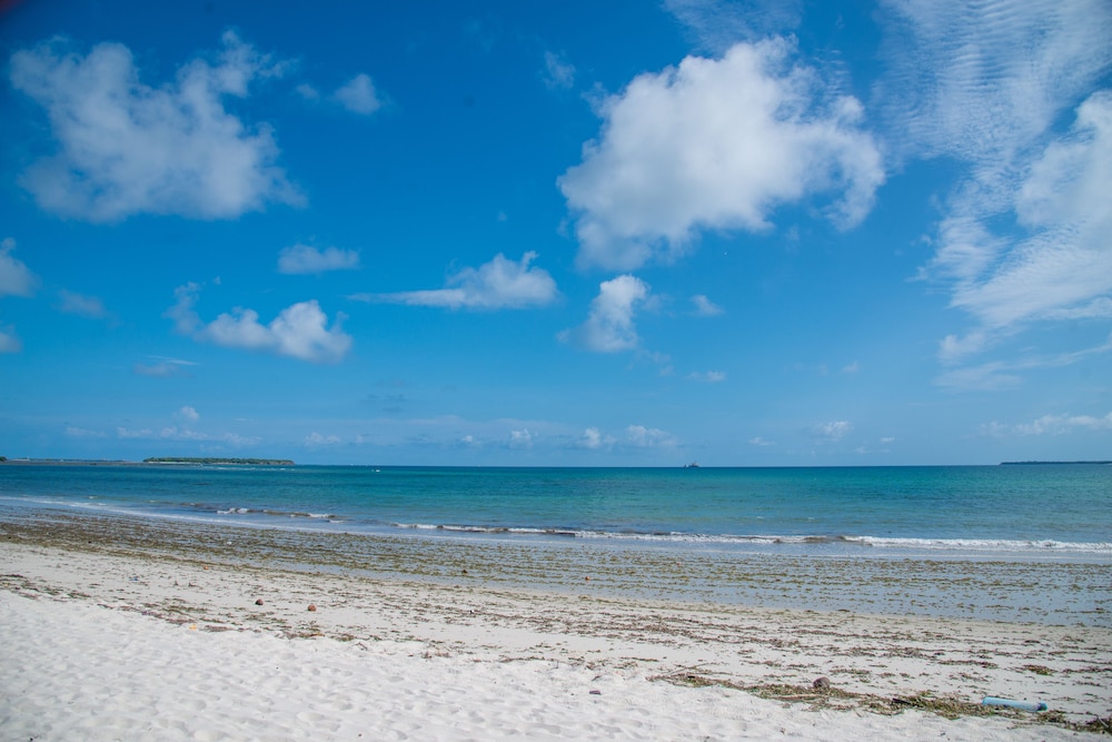 Sunrise Beach Resort 41/50