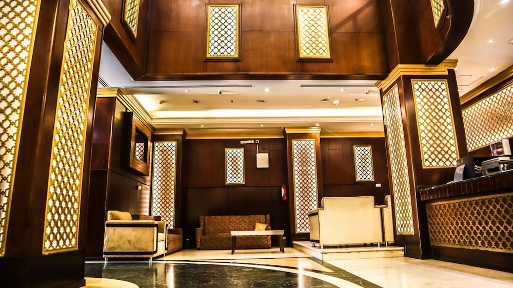 Lobby at almukhtar aldahbe, MADINAH