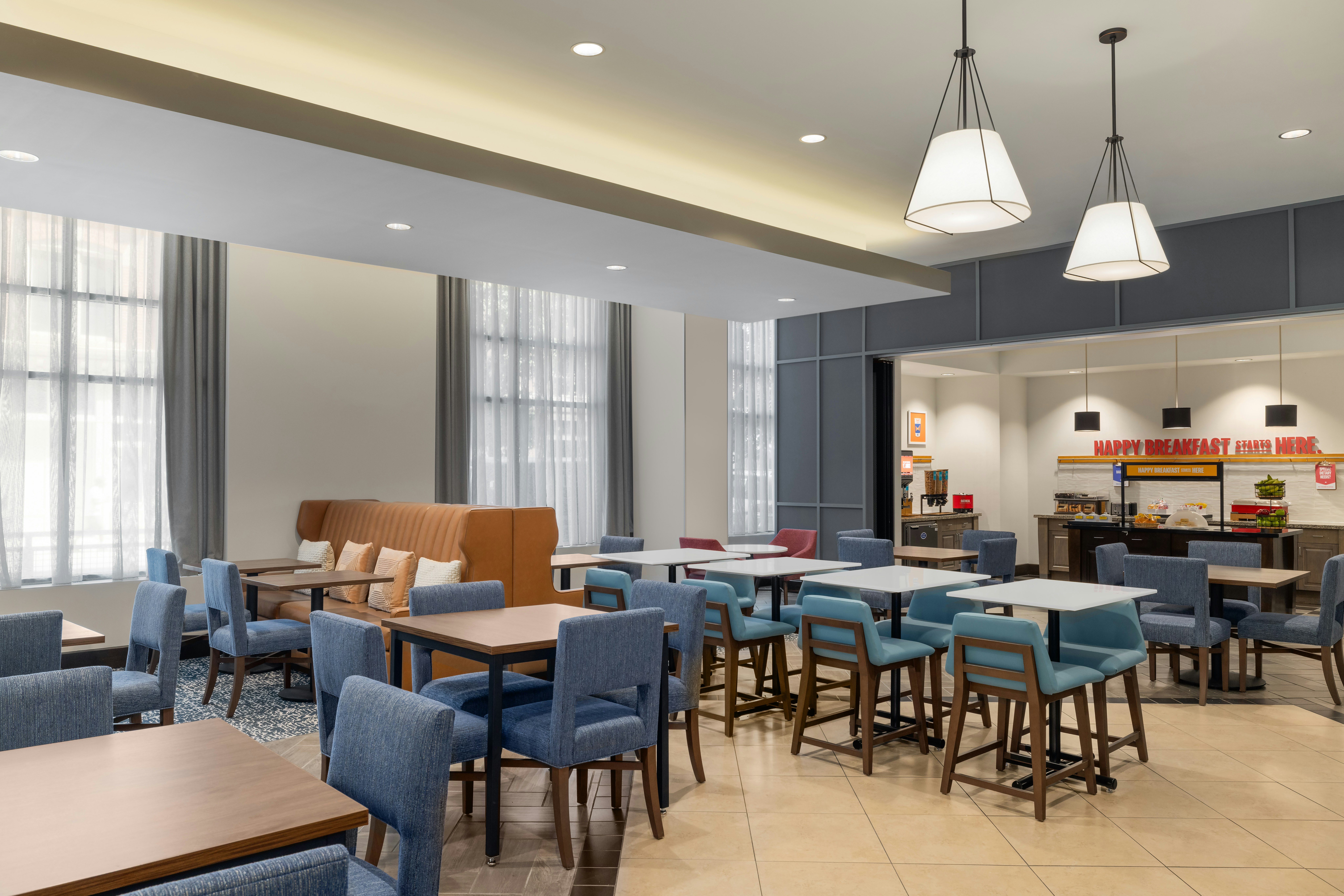 Hampton Inn And Suites Roanoke-Downtown 47/75