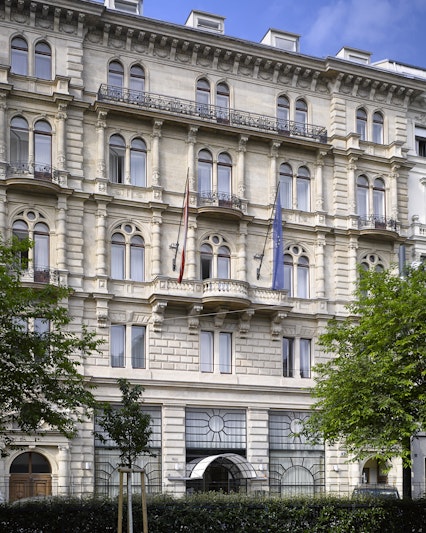 K AND K PALAIS 4/55