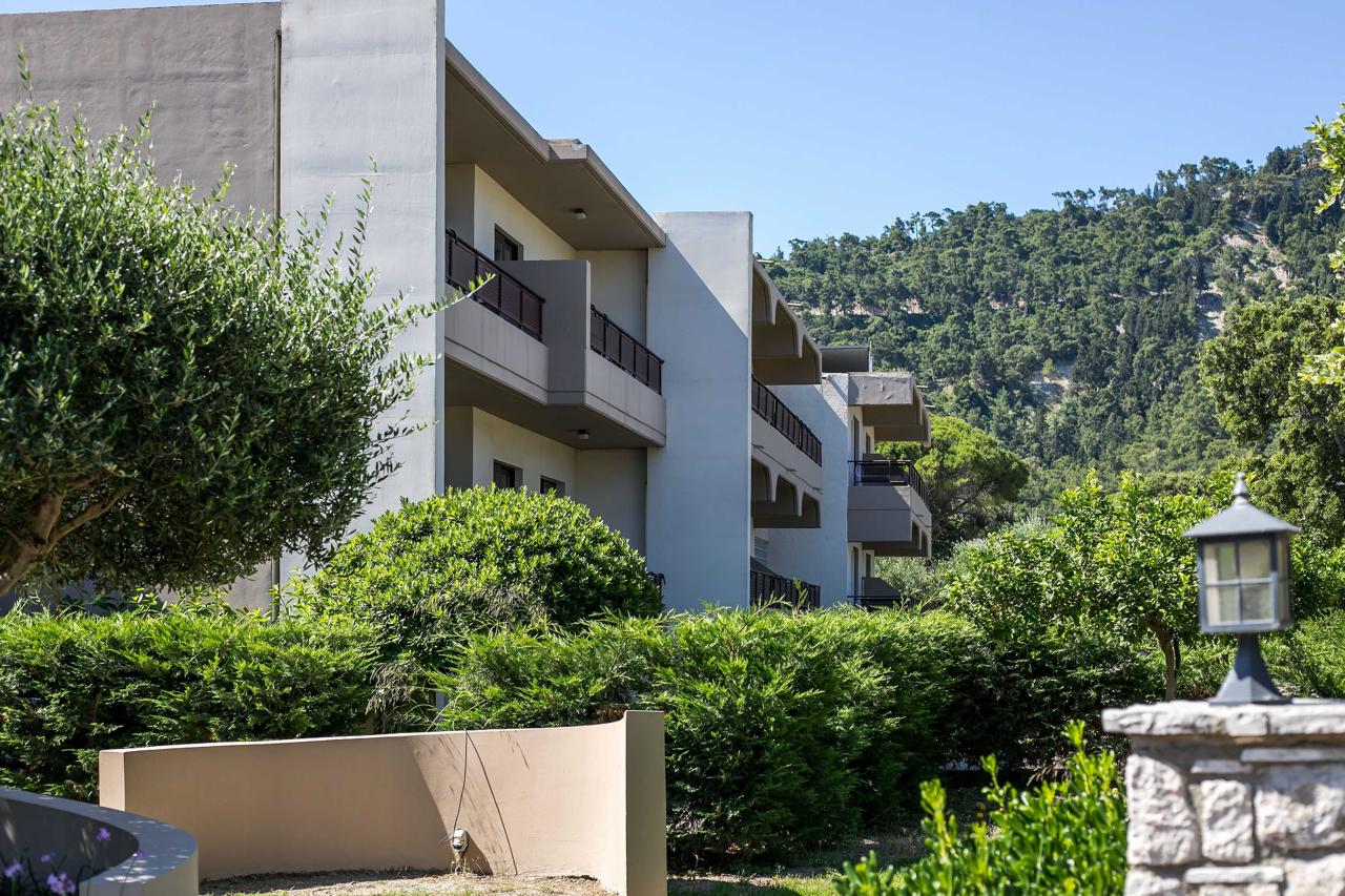 Santa Helena Hotel 84/90
