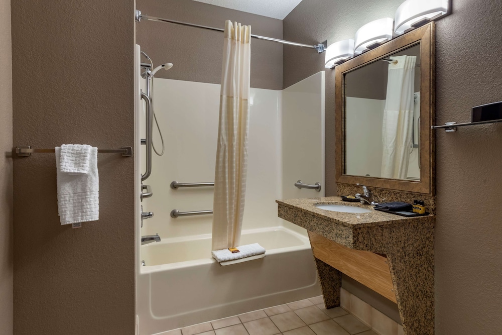 Best Western Plus Chelsea Hotel 17/37