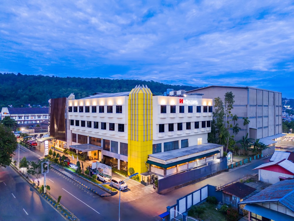 SWISS-BELHOTEL MANOKWARI 5/80