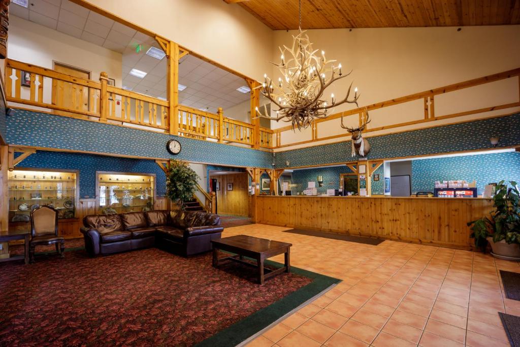 The Summit Inn (ex Howard Johnson Snoqualmie/Summit) 22/33