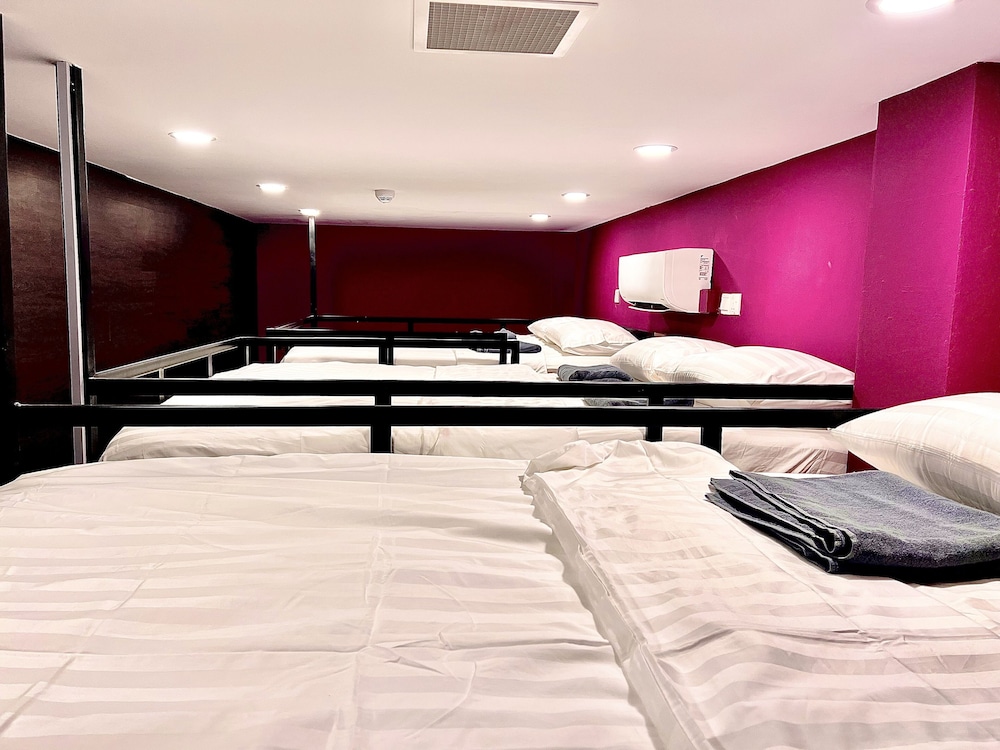 Arena Esports Hotel Bugis 7/50