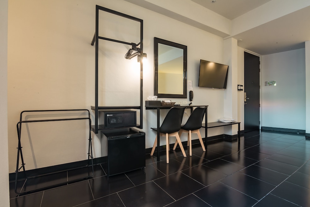 Isilver Hotel 50/63
