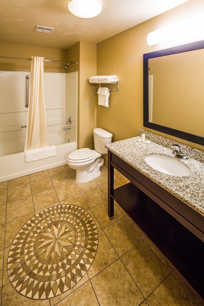 Comfort Inn and Suites Gunnison-Crested Butte 8/26