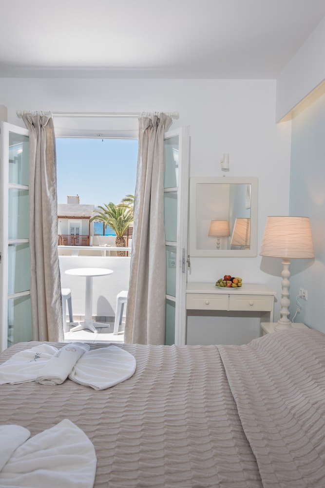 Sofos Studios Fitness & Spa 16/38
