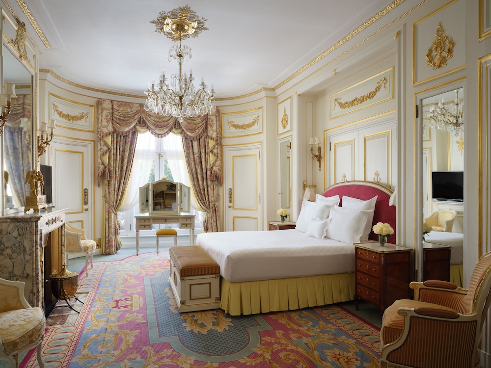 RITZ LONDON 23/99