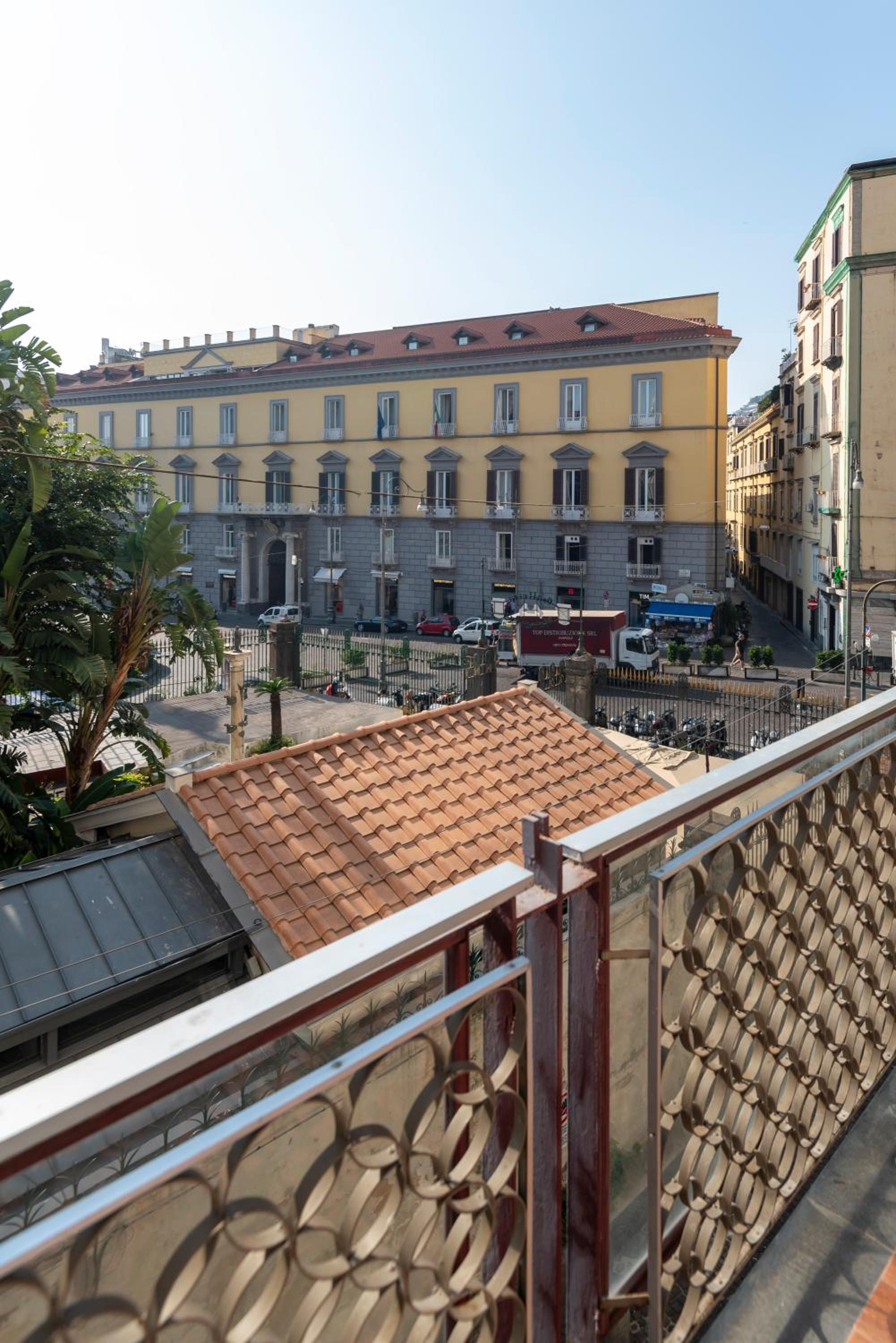 Well Suites - Piazza dei Martiri 1/18