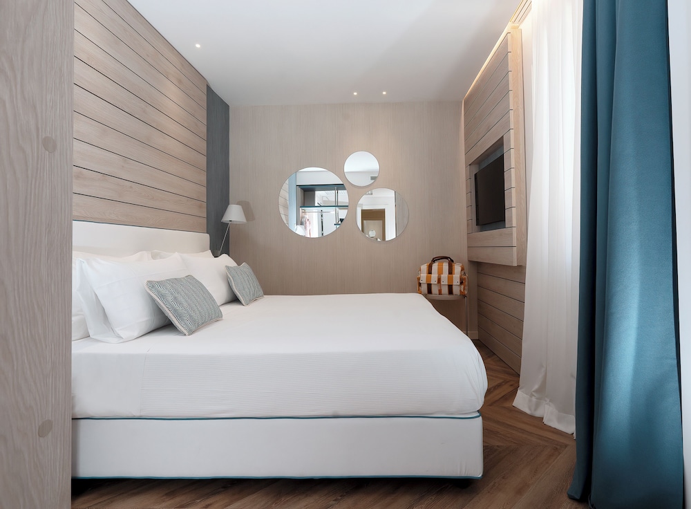 Hotel Tirrenia 8/50