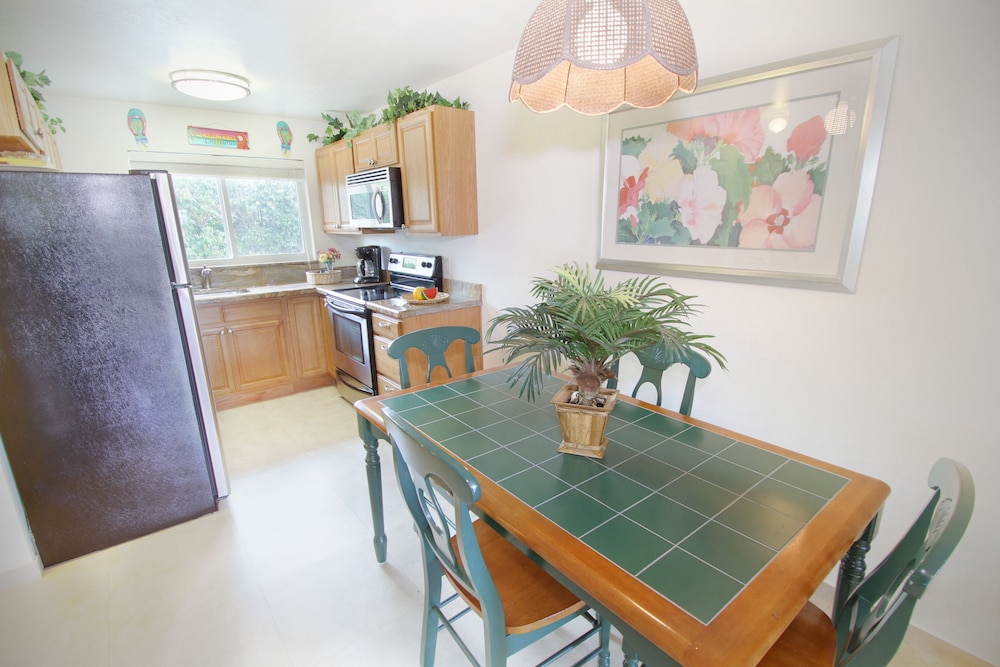 Casitas Coral Ridge formerly Estoril Paradise Inn 5/50