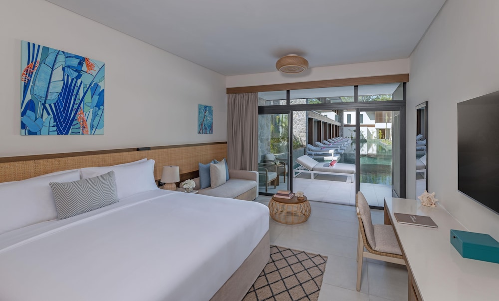 Avani Plus Barbarons Seychelles Resort 24/71