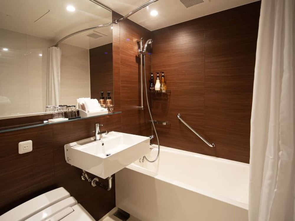 Grids Premium Hotel Osaka Namba 68/71