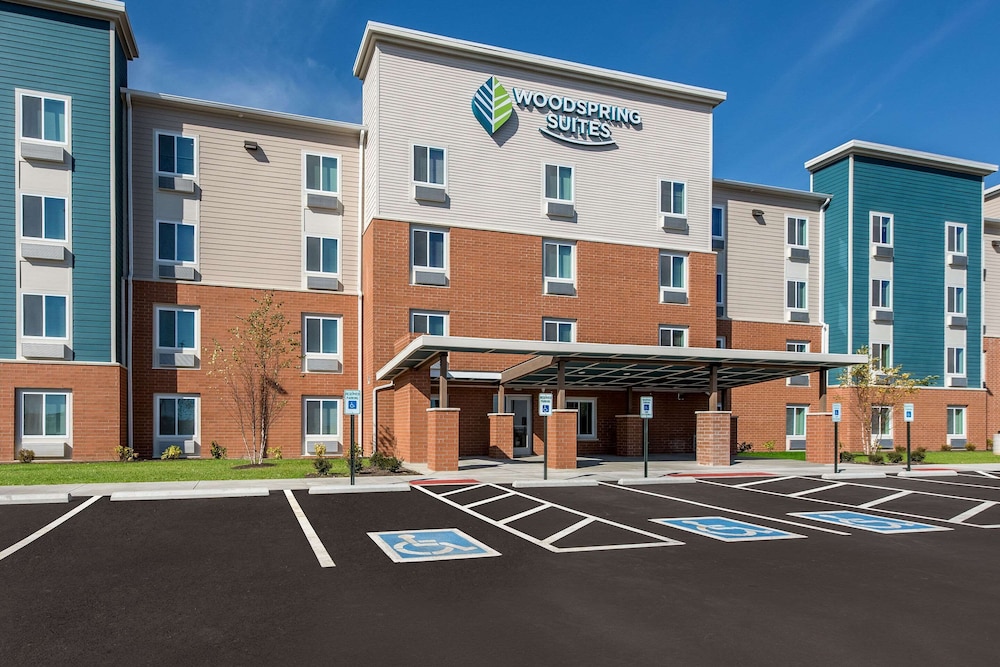 WoodSpring Suites Dayton North 36/42