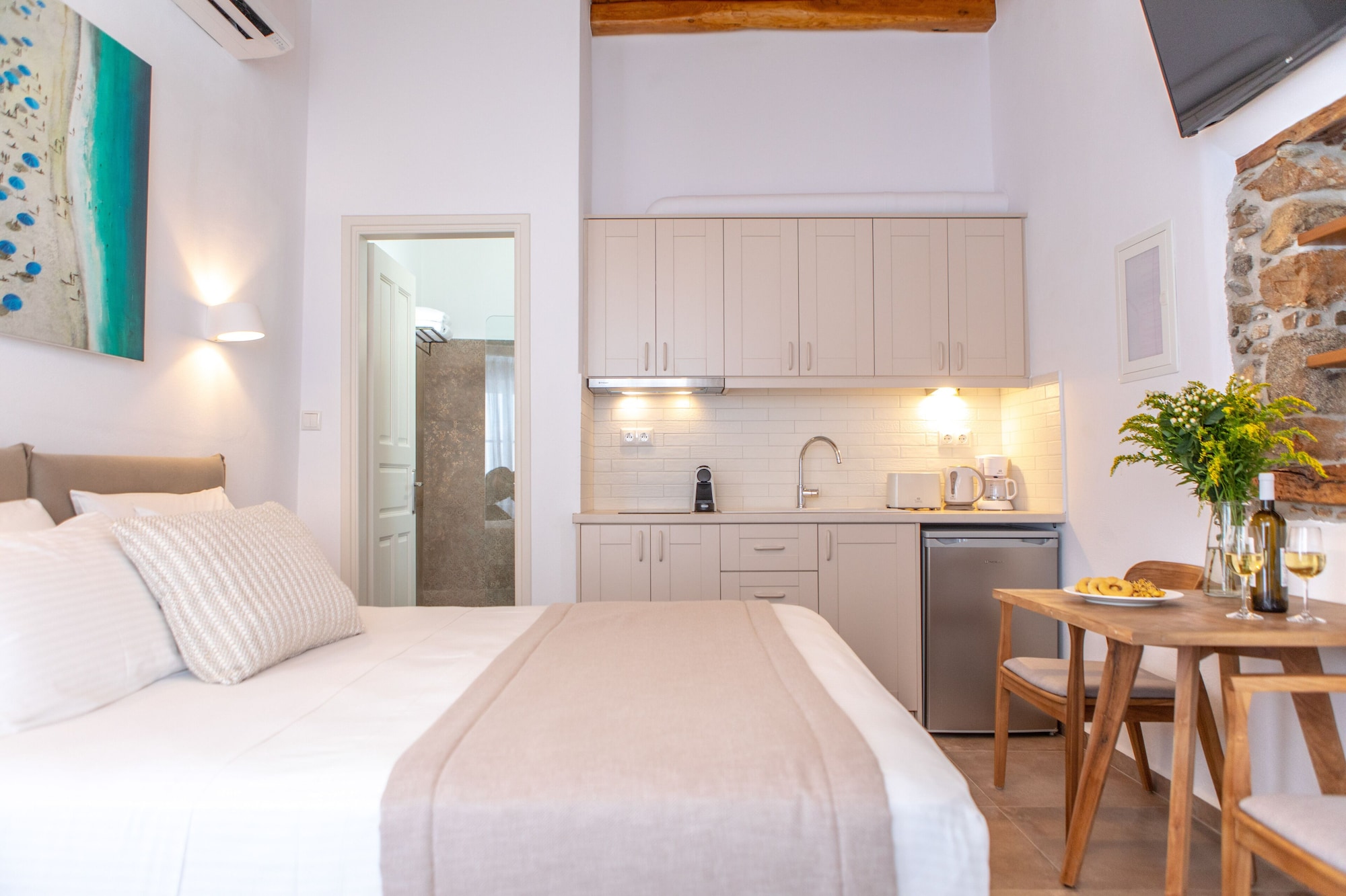 APARTMENT, KING BED
