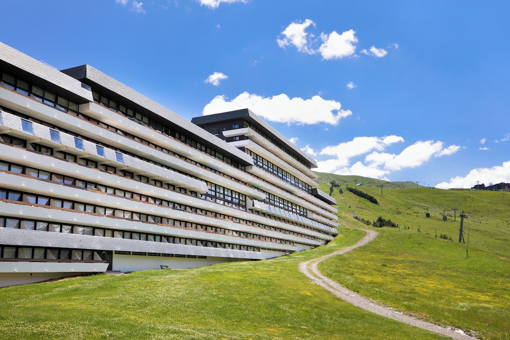 SOWELL RESIDENCES Cret Voland 48/50
