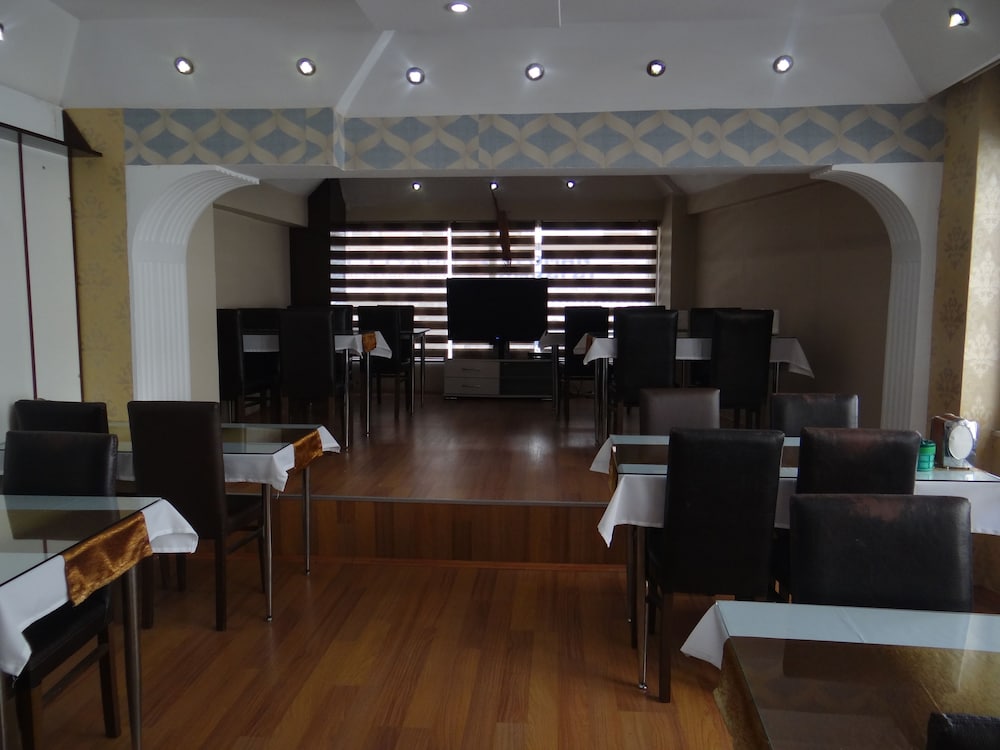 Hotel Torun 14/18
