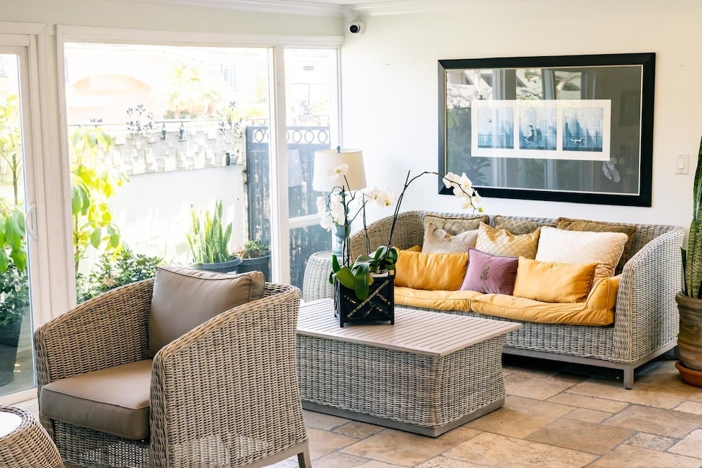 Seaside Laguna Inn & Suites 31/50