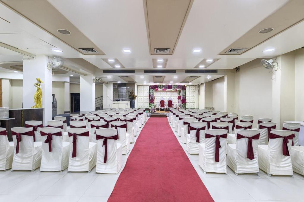 HOTEL MANGALAM 39/49