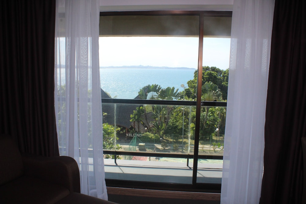 Batam View Beach Resort 32/68
