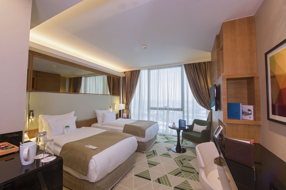 Room, Twin Beds, Smoking, Ramada Plaza by Wyndham Konya 3/4